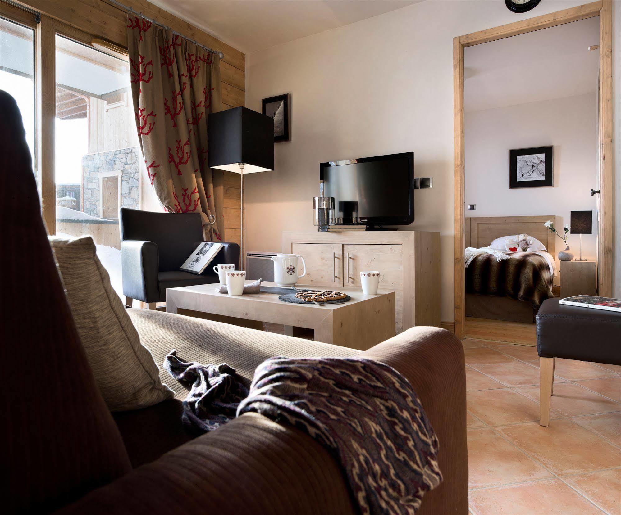 Cgh Residences & Spas Le Cristal De L'Alpe Alpe d'Huez Bagian luar foto