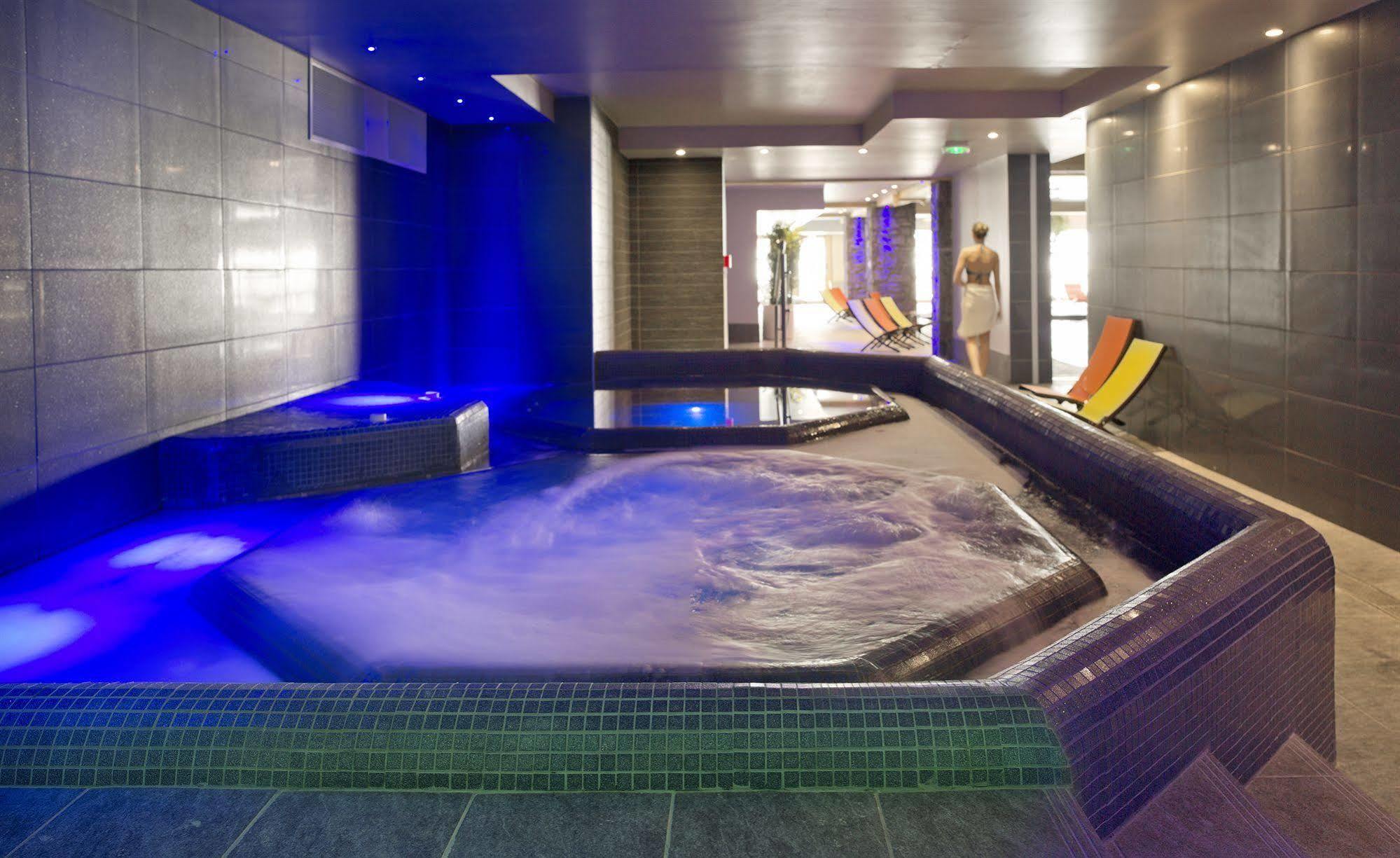 Cgh Residences & Spas Le Cristal De L'Alpe Alpe d'Huez Bagian luar foto